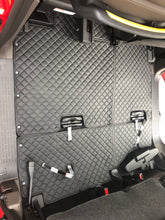 將圖片載入圖庫檢視器 Toyota Comfort Hybird 的士 3D立體全包圍地毯
