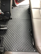 將圖片載入圖庫檢視器 Toyota Comfort Hybird 的士 3D立體全包圍地毯
