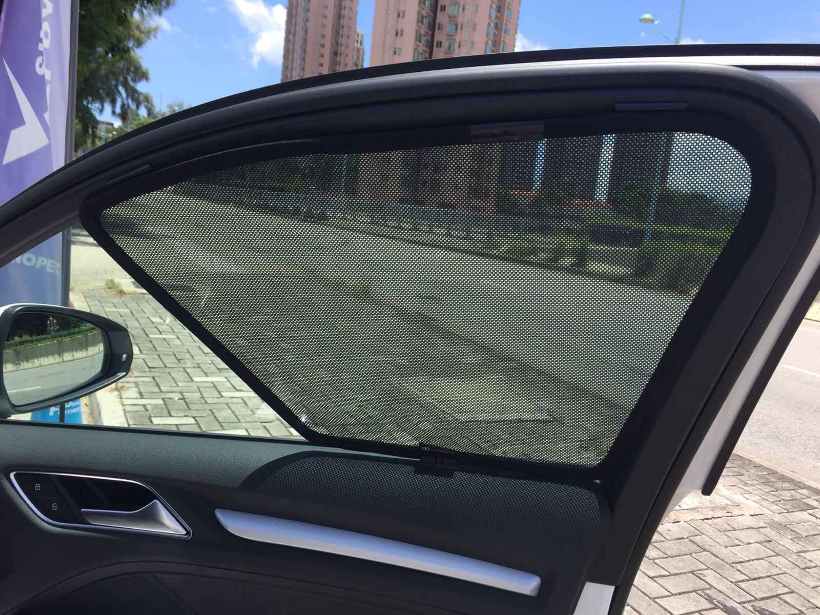 Audi 2013-Present A3 Sportback防曬隔熱汽車窗網